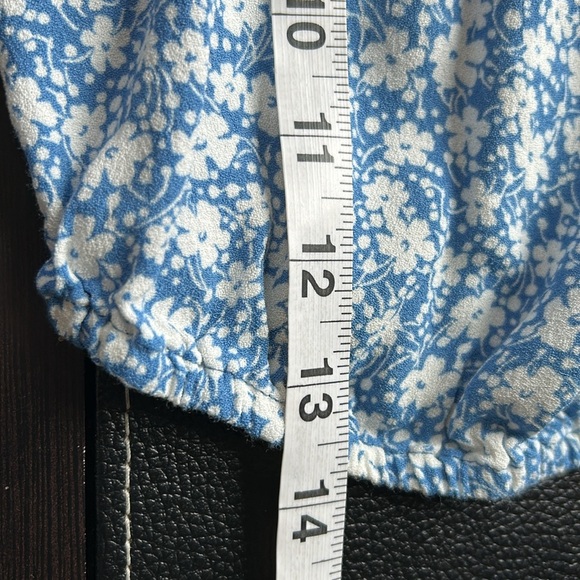 Reformation Azzuro Floral Peasant Crop Top Blue White Crop Scoop Neck Shirt Sz 6 - Picture 8 of 8